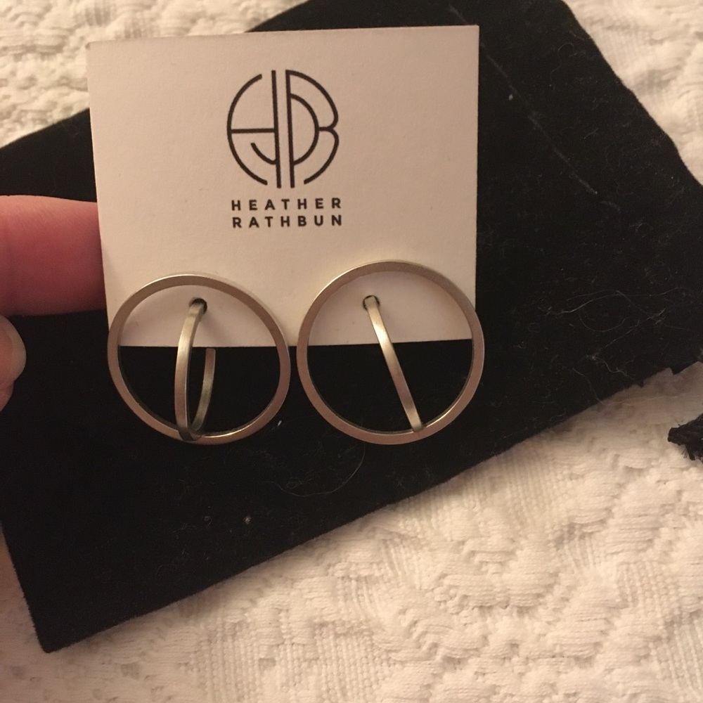 Heather Rathbun Earrings - Picture 4 of 4